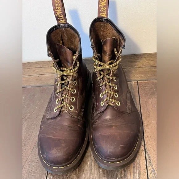 Dr. Martens Brown Leather Lace Up Boots Mens size 8 Women’s size 9 - Picture 6 of 11